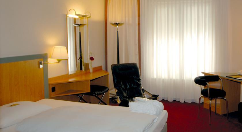 Nh Berlin Potsdam Conference Center Hotel Kleinmachnow Luaran gambar