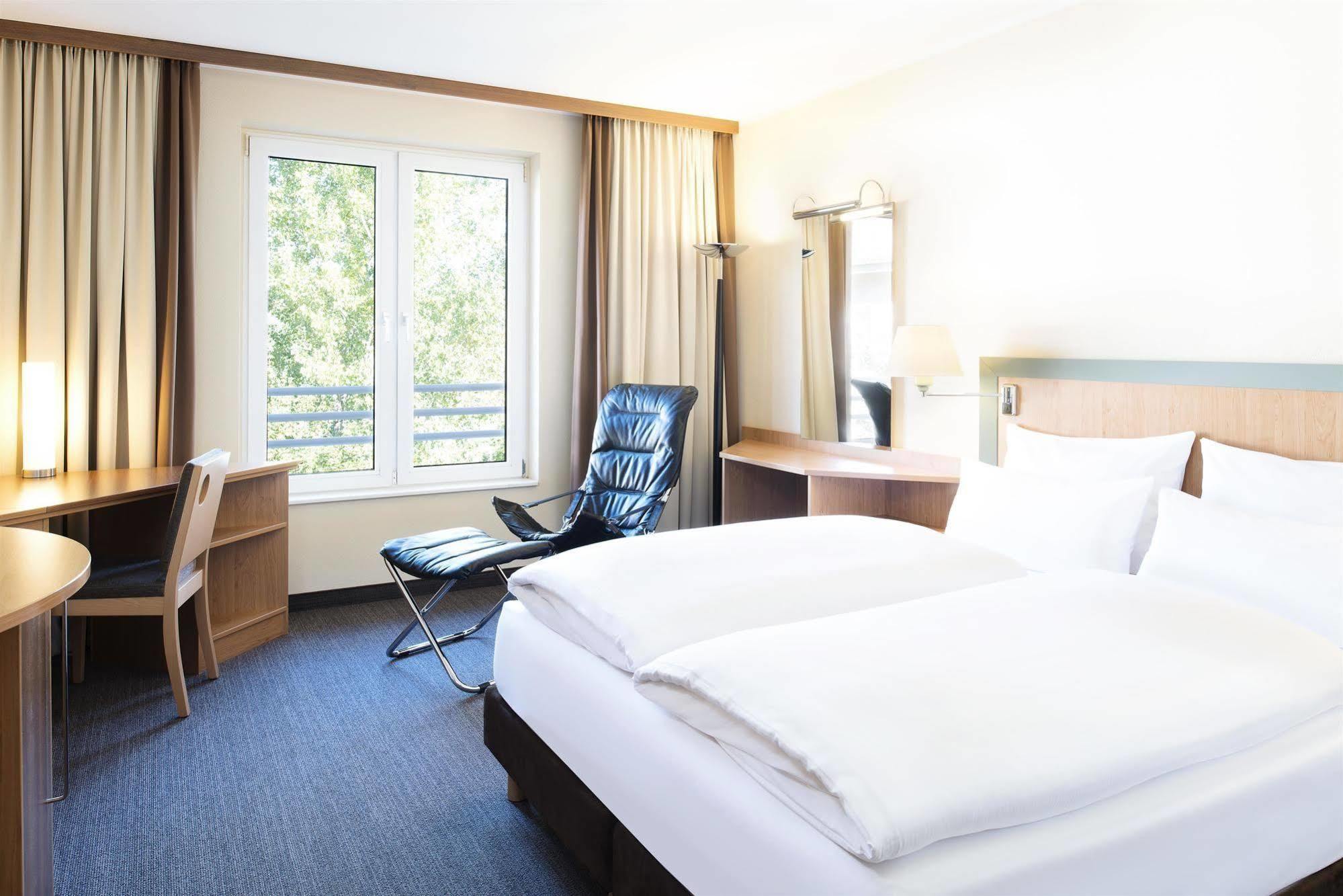 Nh Berlin Potsdam Conference Center Hotel Kleinmachnow Luaran gambar